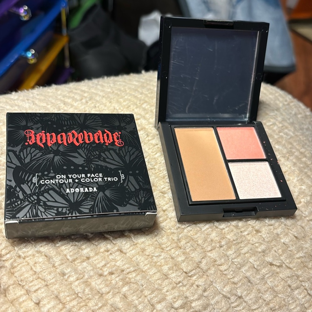 Reina Rebelde On Your Face Contour Color Trio Adorada.  New In Box!
